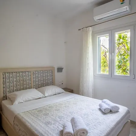 Liana Studios Apartment *