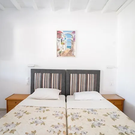 Liana Studios Apartment *