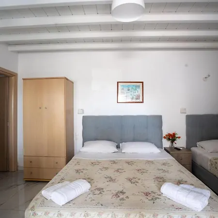 Liana Studios Apartment