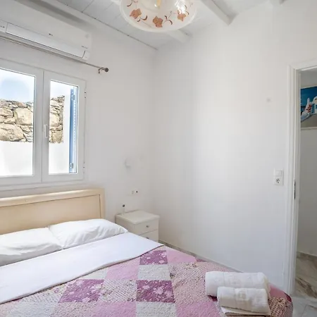 Liana Studios Apartment *